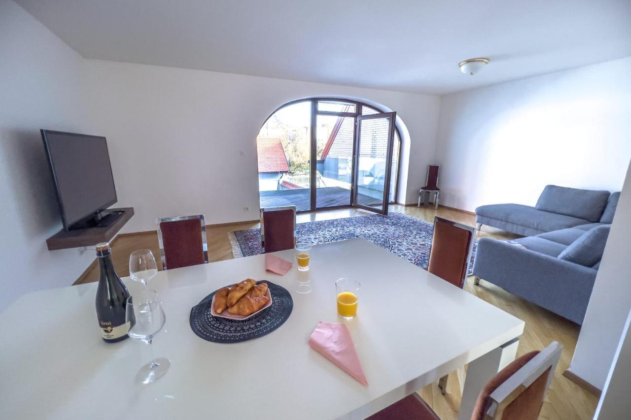 Appartement Riverside Ljubljanica With Private Parking à Ljubljana Extérieur photo