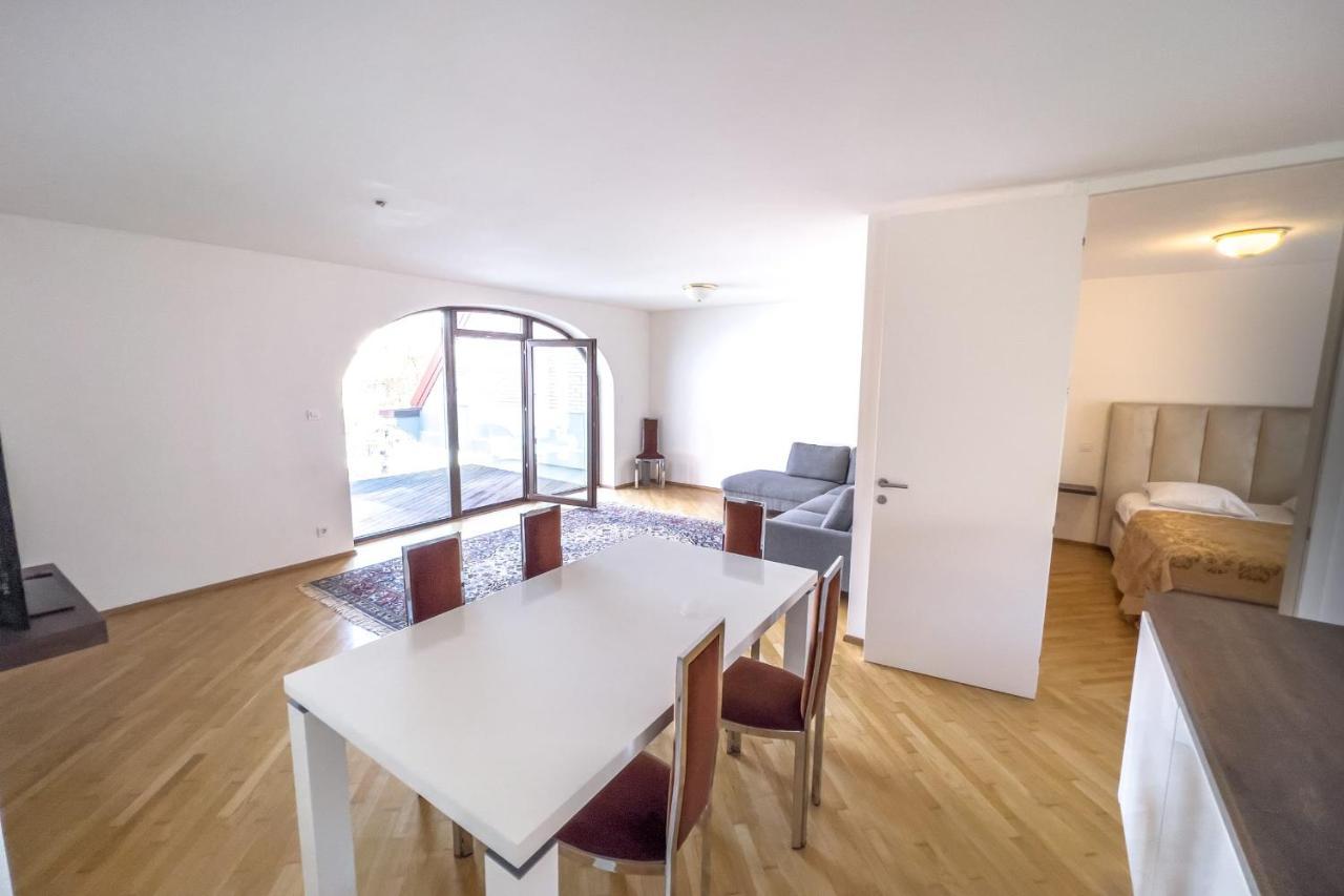 Appartement Riverside Ljubljanica With Private Parking à Ljubljana Extérieur photo